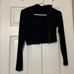 SHEIN Black Cropped Zip-Up jacket